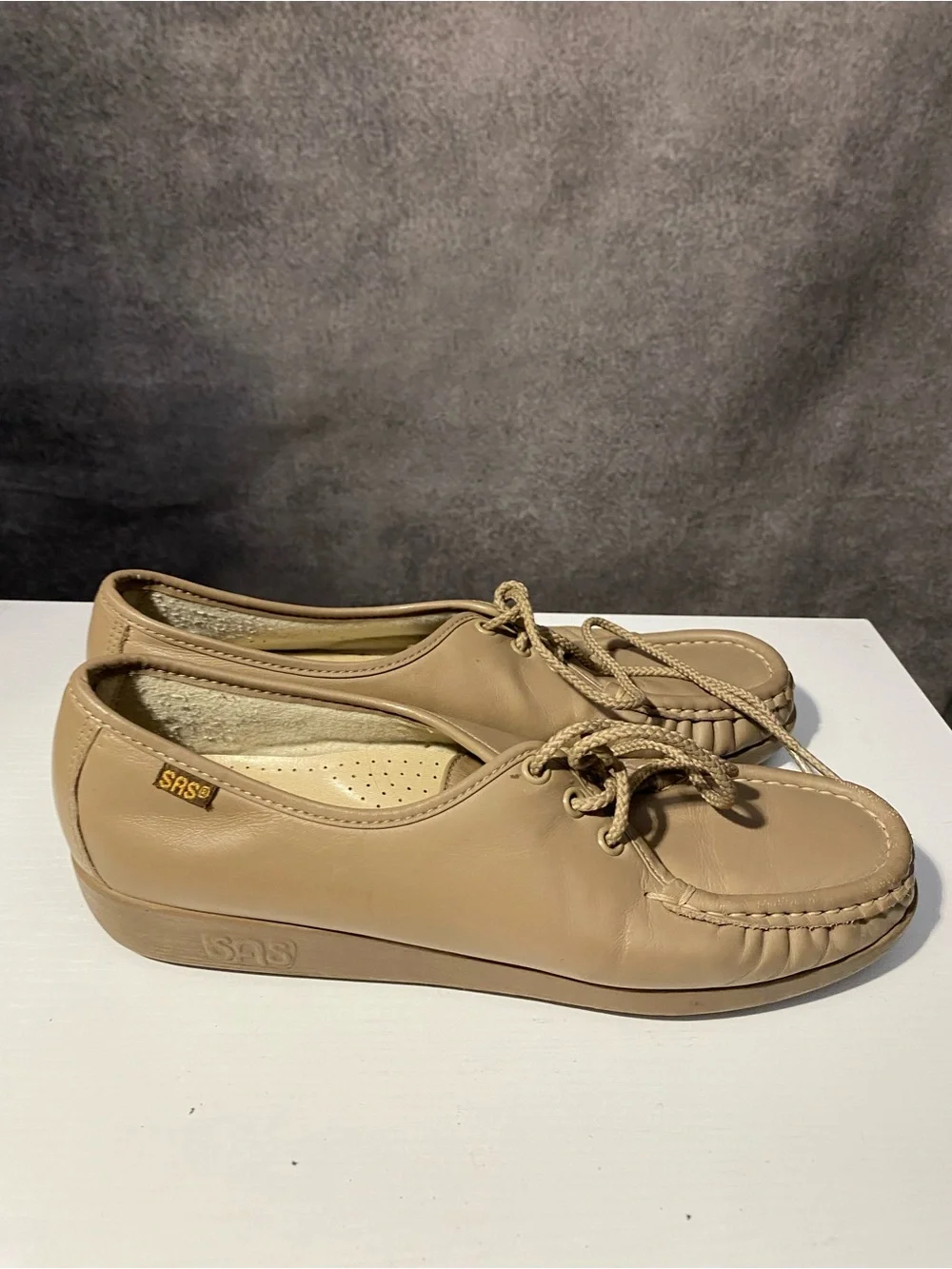 Vintage SAS Siesta Women's Beige Leather Moc Toe Lace Up Comfort Loafers